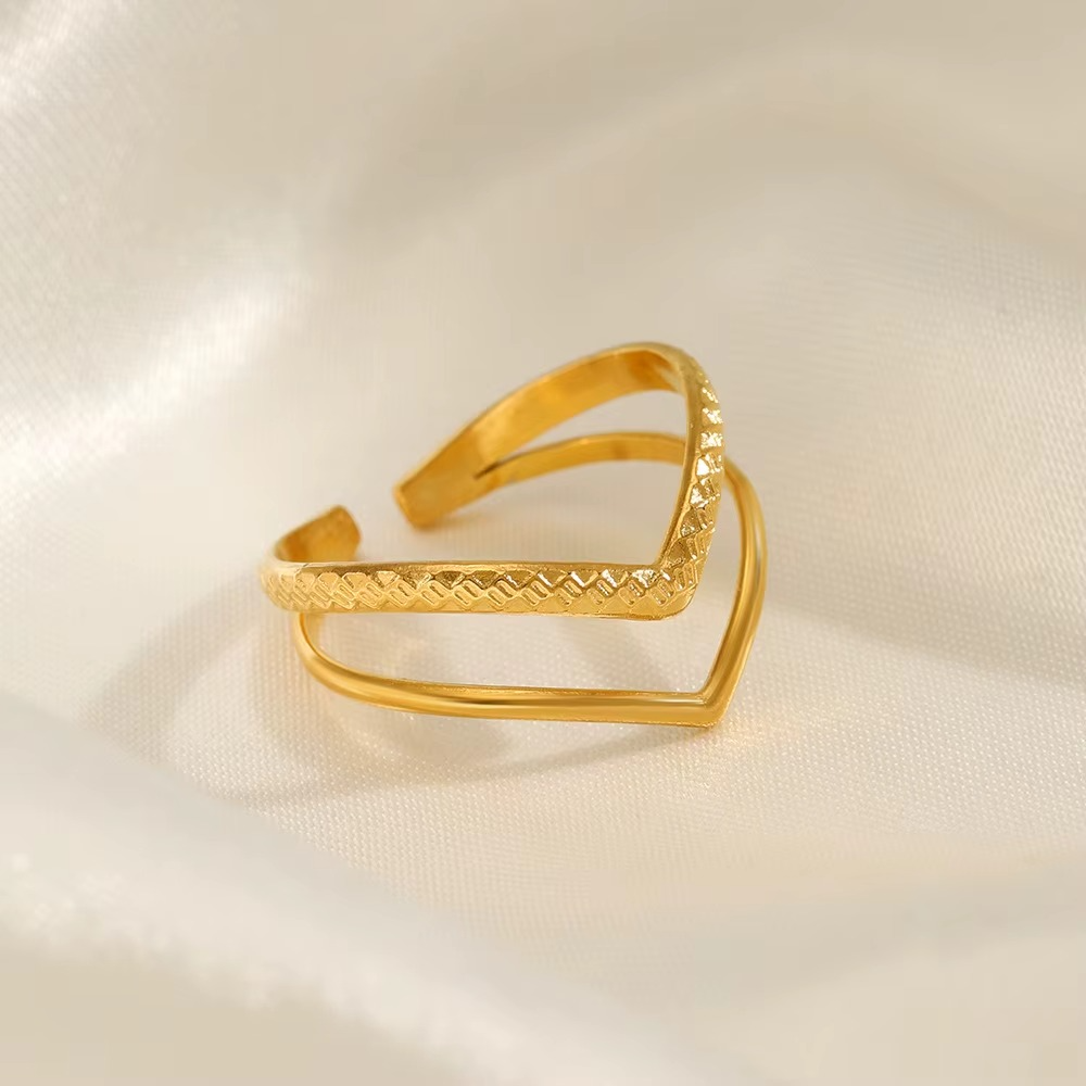 Elegant Adjustable Double-Layer V Ring