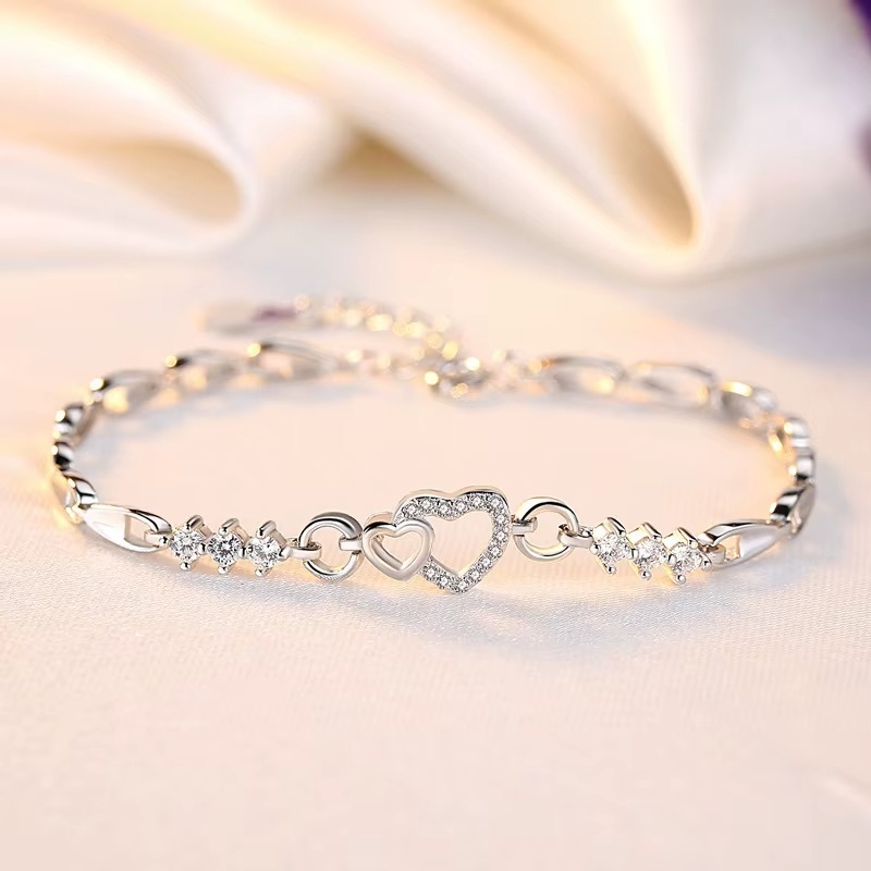 Elegant Heart & Crystal Bracelet